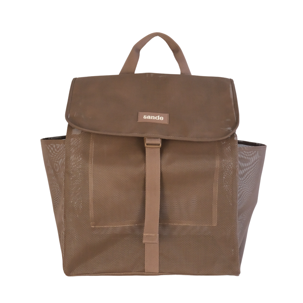 Front view of the Sande Beach Hauler Mesh Backpack in Espresso chocolate brown, showcasing its spacious design and durable construction, perfect for carrying family beach essentials.Front view of the Sande Kids Beach Hauler Mesh Backpack in Espresso chocolate brown, showcasing its spacious design and durable construction, perfect for carrying family beach essentials.