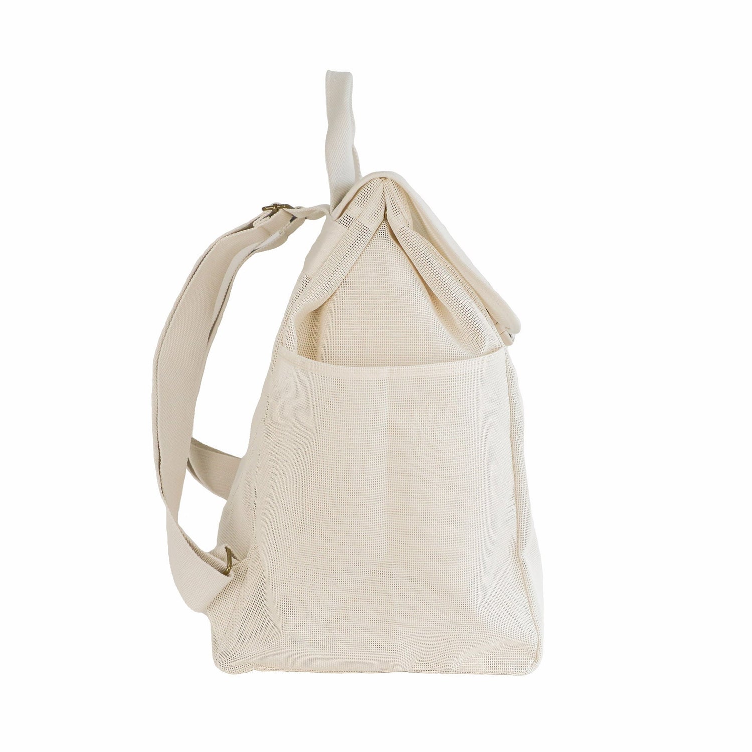 Side view of the Sande Beach Hauler mesh backpack in Sand colour on a white background, highlighting backpack strap features and convenient side pockets.